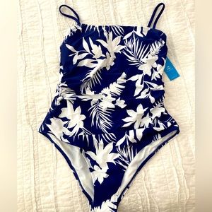 NWT Cupshe one piece swimsuit